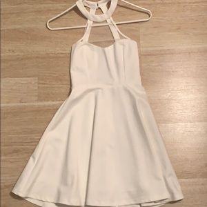 White Lulu’s dress